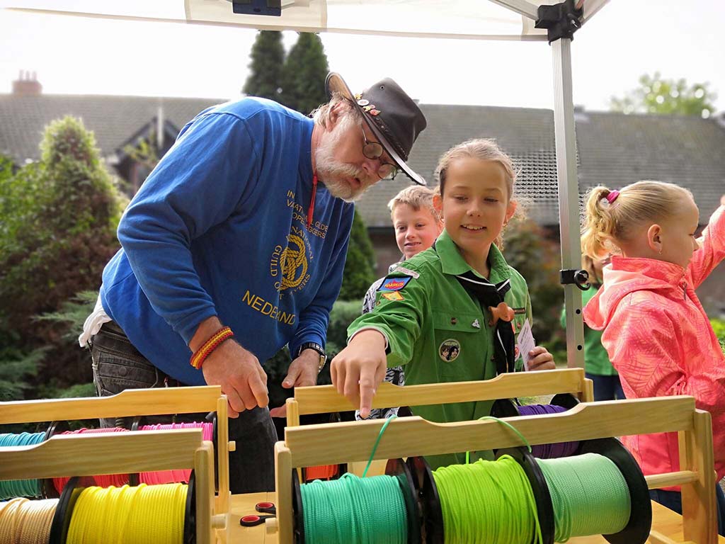 De scouts van de Scouting Tono-groep keerden terug van hun Expeditie Minecraft-kamp. een krappe week lang gingen de scouts van de Scouting Tono-groep Schiedam / Vlaardingen op expeditie.