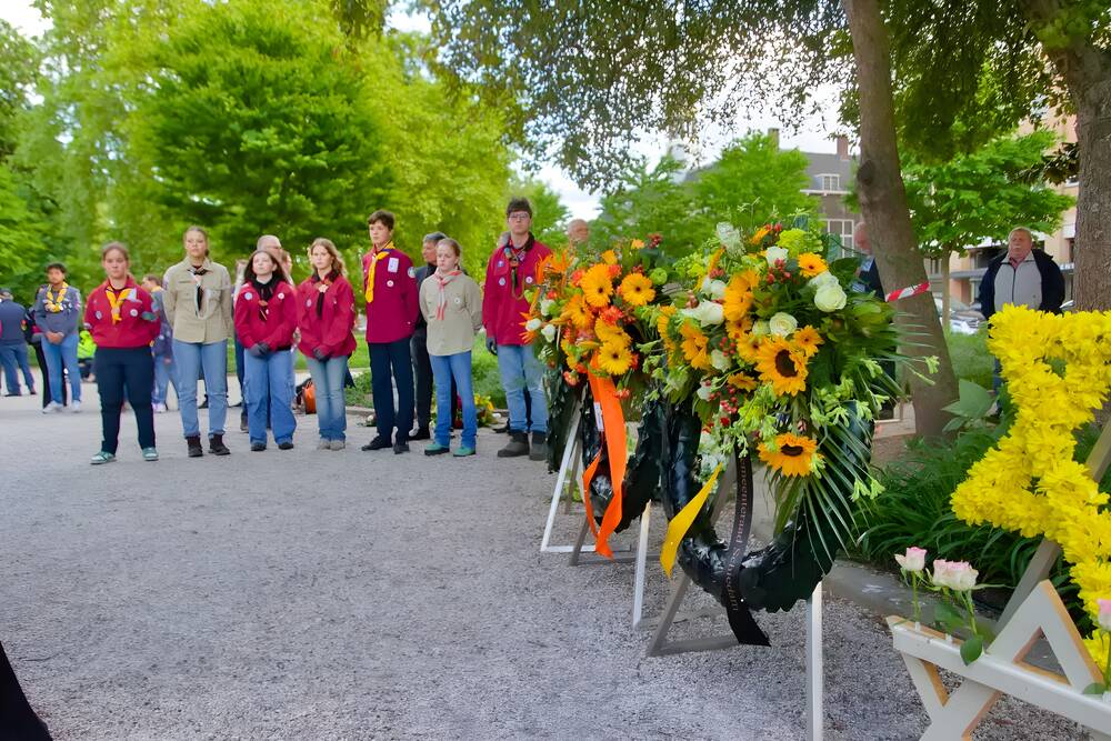 Scouting Aleida Schiedam ondersteunde bij de dodenherdenking op 4 mei