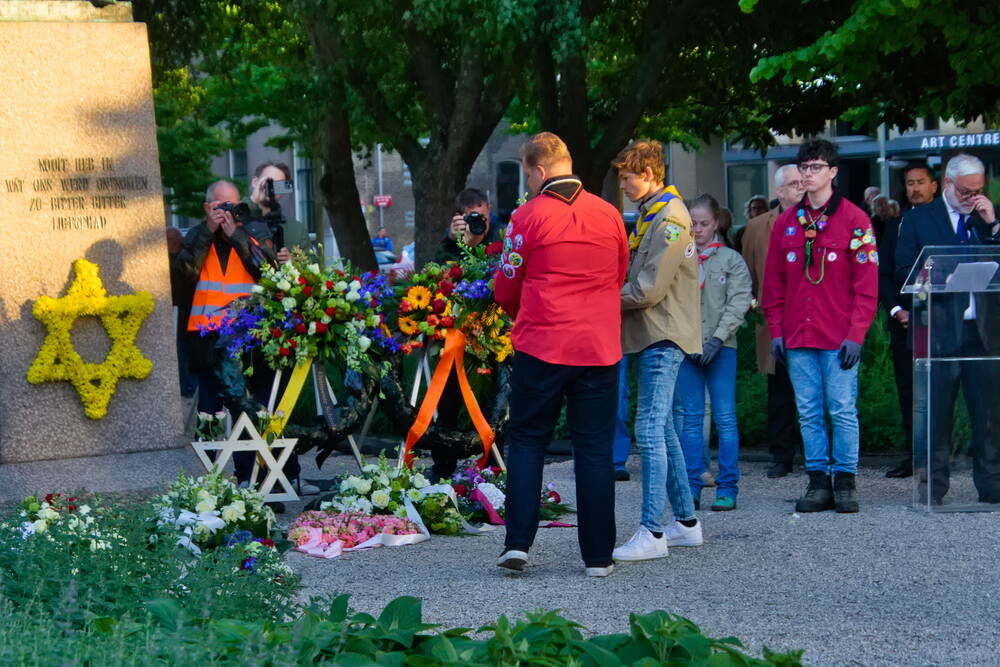 Scouting Aleida Schiedam ondersteunde bij de dodenherdenking op 4 mei