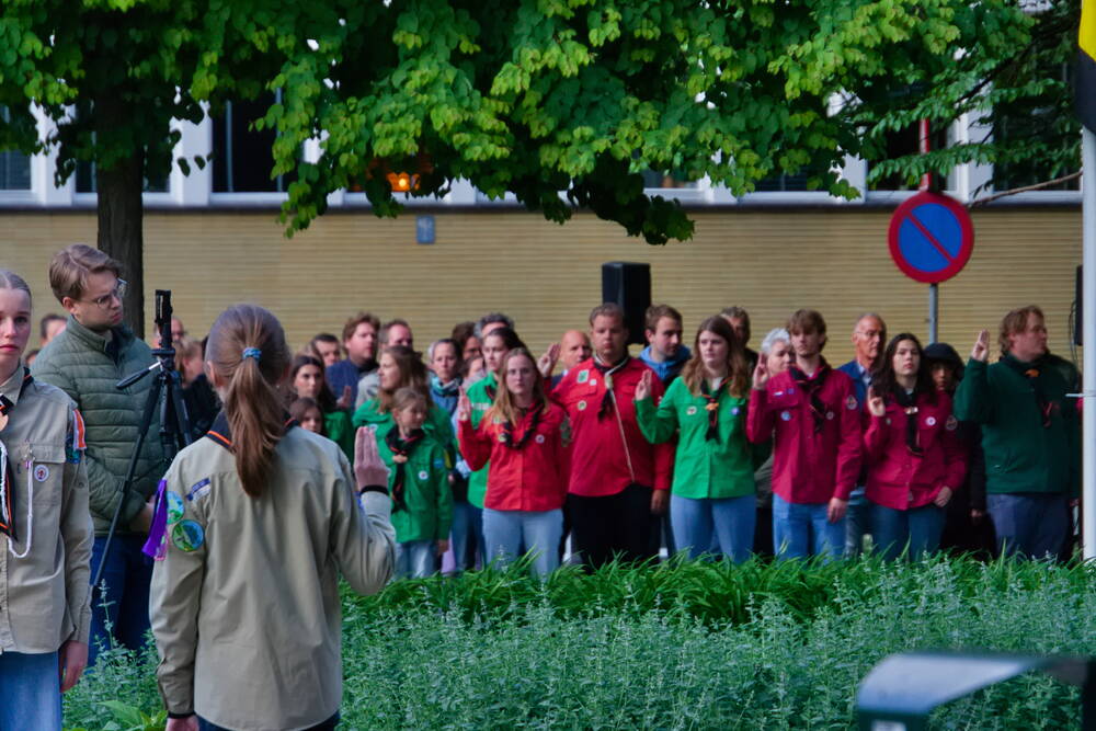 Scouting Aleida Schiedam ondersteunde bij de dodenherdenking op 4 mei